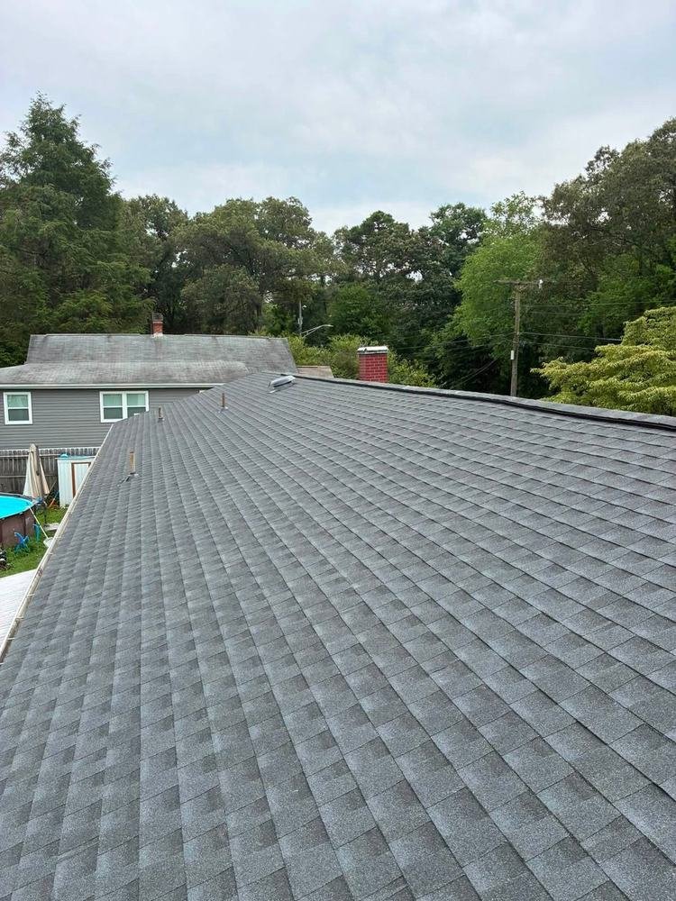 New architectural shingle roof after replacement by Magothy Roofing and Exteriors